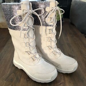 UGG Atlason Frill Suede Boot RUN HALF SZ BIG